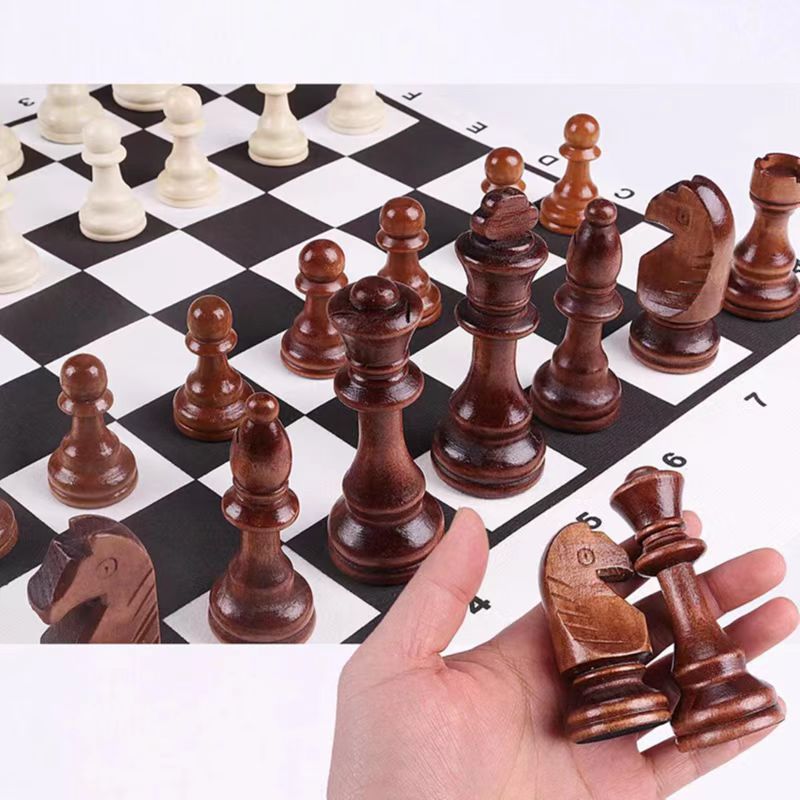 32 Pieces Wooden Chess King He - огляд і ціна Board Game Queen