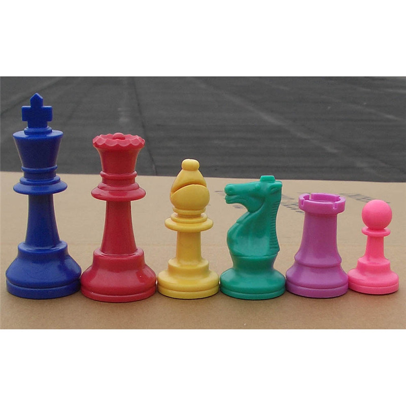 Colorful Plastic Chess Pieces  - огляд і ціна Board Game Queen