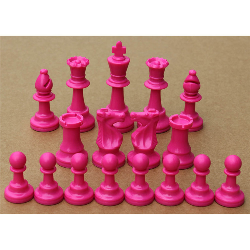 Colorful Plastic Chess Pieces  - огляд і ціна Board Game Queen